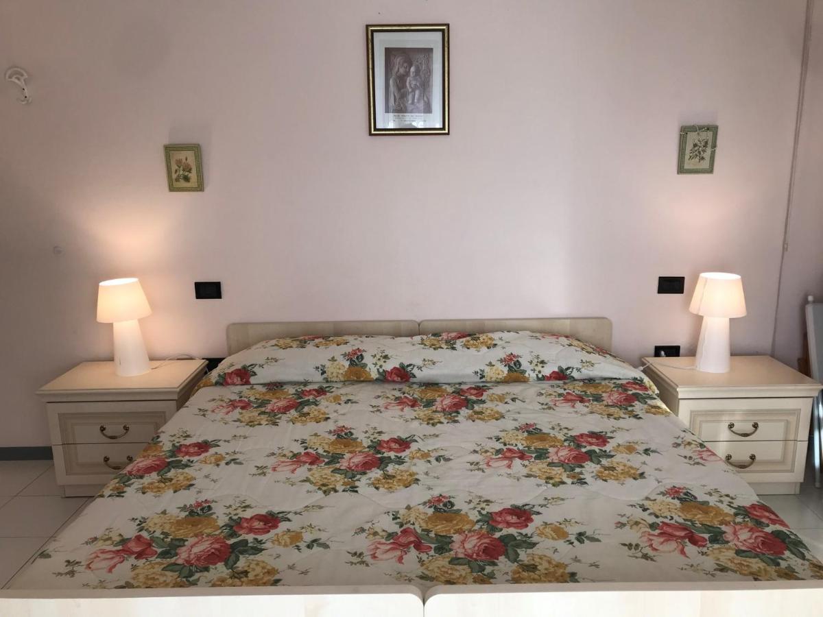 Apartment In Lazise/Gardasee 21982 ภายนอก รูปภาพ